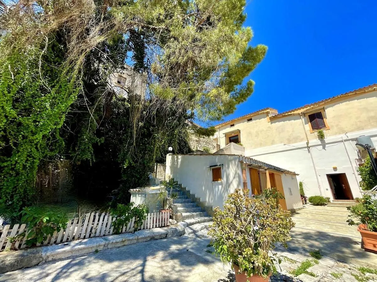 History And Art Casa Bellacera Casteldaccia
